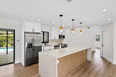 911 SE 16th Ter, Cape Coral, FL 33990 - Photo 12