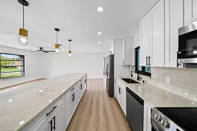 911 SE 16th Ter, Cape Coral, FL 33990 - Photo 14