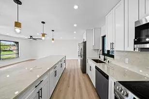 911 SE 16th Terrace, Cape Coral, FL 33990 - Photo 14