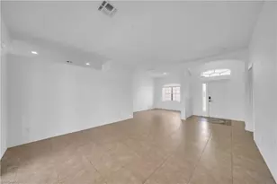 21 Kismet Pkwy E, Cape Coral, FL 33909 - Photo 4