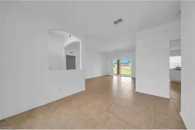 21 Kismet Pkwy E, Cape Coral, FL 33909 - Photo 6