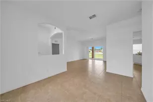 21 Kismet Pkwy E, Cape Coral, FL 33909 - Photo 6
