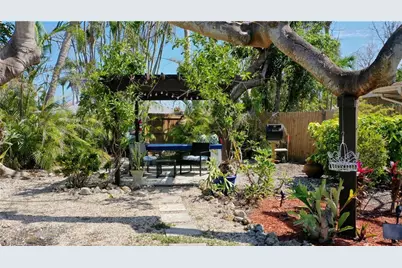 253 Bayshore Dr, Cape Coral, FL 33904 - Photo 10
