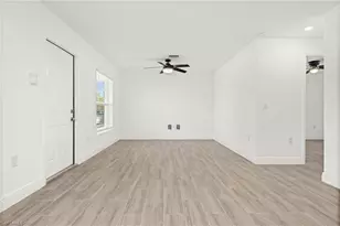 915-917 Graystone Ave, Lehigh Acres, FL 33974 - Photo 4