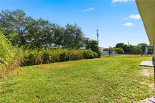 1505 NE 6th Pl, Cape Coral, FL 33909 - Photo 36