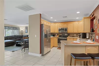 1023 SE 15th St, Cape Coral, FL 33990 - Photo 8