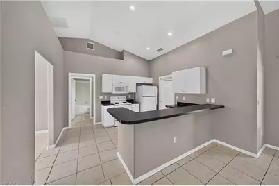 818 Desoto Ave S, Lehigh Acres, FL 33972 - Photo 10