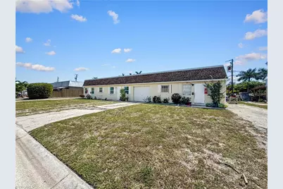 6617 Warwick Cir, Fort Myers, FL 33919 - Photo 2