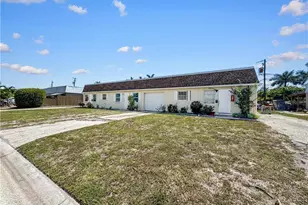 6617 Warwick Cir, Fort Myers, FL 33919 - Photo 2