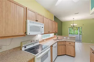 10727 Maui Cir, Estero, FL 33928 - Photo 18