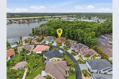 10727 Maui Cir, Estero, FL 33928 - Photo 40