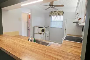9301 Central Park Dr, Fort Myers, FL 33919 - Photo 6