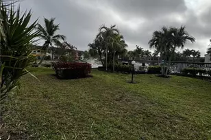 9301 Central Park Dr, Fort Myers, FL 33919 - Photo 18