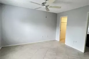 9301 Central Park Dr, Fort Myers, FL 33919 - Photo 8