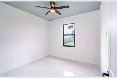 111 NW 6th St, Cape Coral, FL 33993 - Photo 12