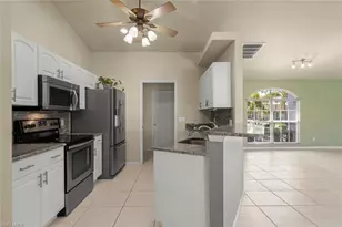 3920 SE 2nd Pl, Cape Coral, FL 33904 - Photo 14