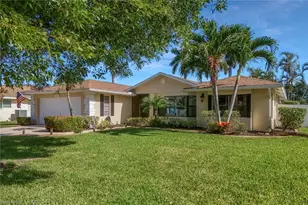 1569 Woodwind Ct, Fort Myers, FL 33919 - Photo 4