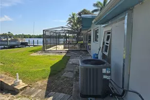 4919 E Riverside Dr, Fort Myers, FL 33905 - Photo 4