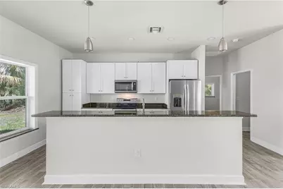 1111 SW 5th Ter, Cape Coral, FL 33991 - Photo 8