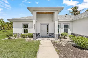 1111 SW 5th Terrace, Cape Coral, FL 33991 - Photo 2