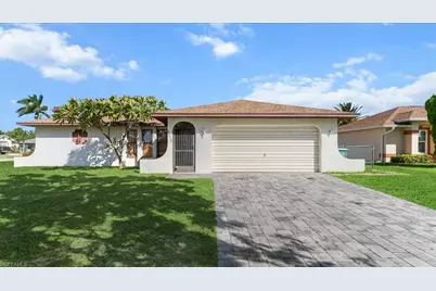 1717 SE 11th Ter, Cape Coral, FL 33990 - Photo 2