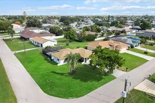 1717 SE 11th Terrace, Cape Coral, FL 33990 - Photo 24