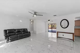 1717 SE 11th Terrace, Cape Coral, FL 33990 - Photo 4