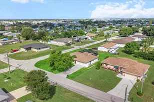 1717 SE 11th Terrace, Cape Coral, FL 33990 - Photo 26