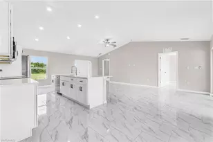126 NE 9th St, Cape Coral, FL 33909 - Photo 8
