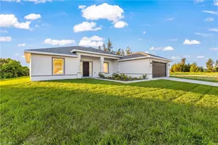 126 NE 9th St, Cape Coral, FL 33909 - Photo 22