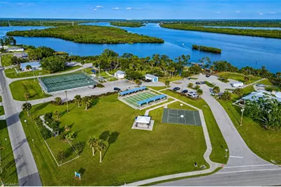 27072 Hillshire Ln, Punta Gorda, FL 33983 - Photo 40