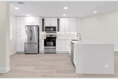 7730 Jewel Ln #204, Naples, FL 34109 - Photo 8