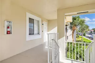 7730 Jewel Ln, Naples, FL 34109 - Photo 6