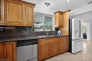 571 SE 14th, Pompano Beach, FL 33060 - Photo 4