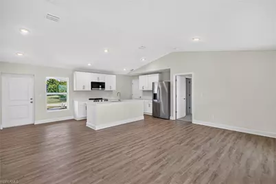 105 NW 9th Ter, Cape Coral, FL 33993 - Photo 10