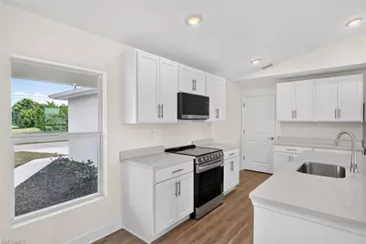 105 NW 9th Ter, Cape Coral, FL 33993 - Photo 2