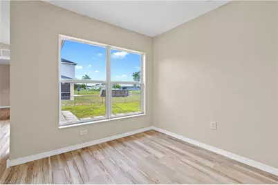 1124 Diplomat Pkwy W, Cape Coral, FL 33993 - Photo 10