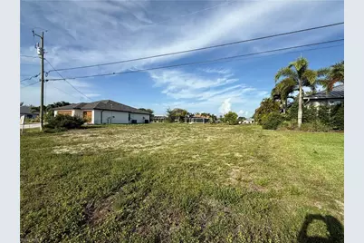 3009 SW 11th Pl, Cape Coral, FL 33914 - Photo 2