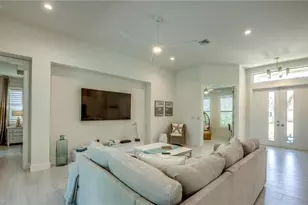 4402 SW 18th Pl, Cape Coral, FL 33914 - Photo 6