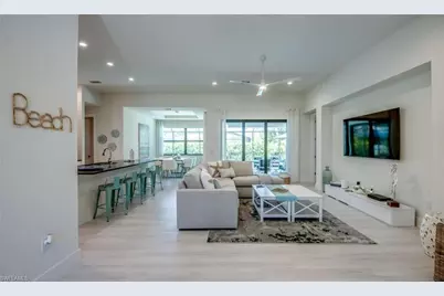 4402 SW 18th Pl, Cape Coral, FL 33914 - Photo 2