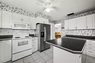 4402 SE 1st Pl, Cape Coral, FL 33904 - Photo 18