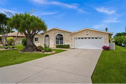 4402 SE 1st Pl, Cape Coral, FL 33904 - Photo 8