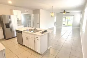 18540 Cronin Sand Ln, North Fort Myers, FL 33917 - Photo 2