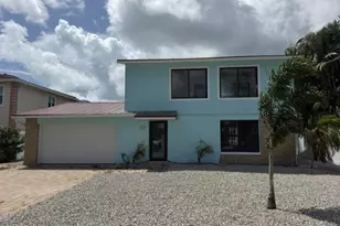215 Albatross St, Fort Myers Beach, FL 33931 - Photo 1
