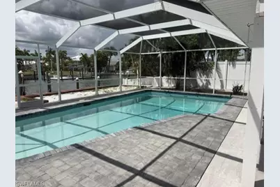 215 Albatross St, Fort Myers Beach, FL 33931 - Photo 4
