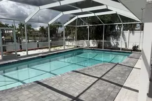 215 Albatross St, Fort Myers Beach, FL 33931 - Photo 4