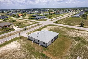 4304 Jacaranda Pkwy W, Cape Coral, FL 33993 - Photo 14