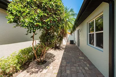 10581 Avila Cir, Fort Myers, FL 33913 - Photo 36