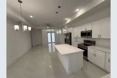 745 Manuel St E, Lehigh Acres, FL 33974 - Photo 10