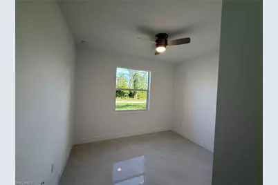 745 Manuel St E, Lehigh Acres, FL 33974 - Photo 14